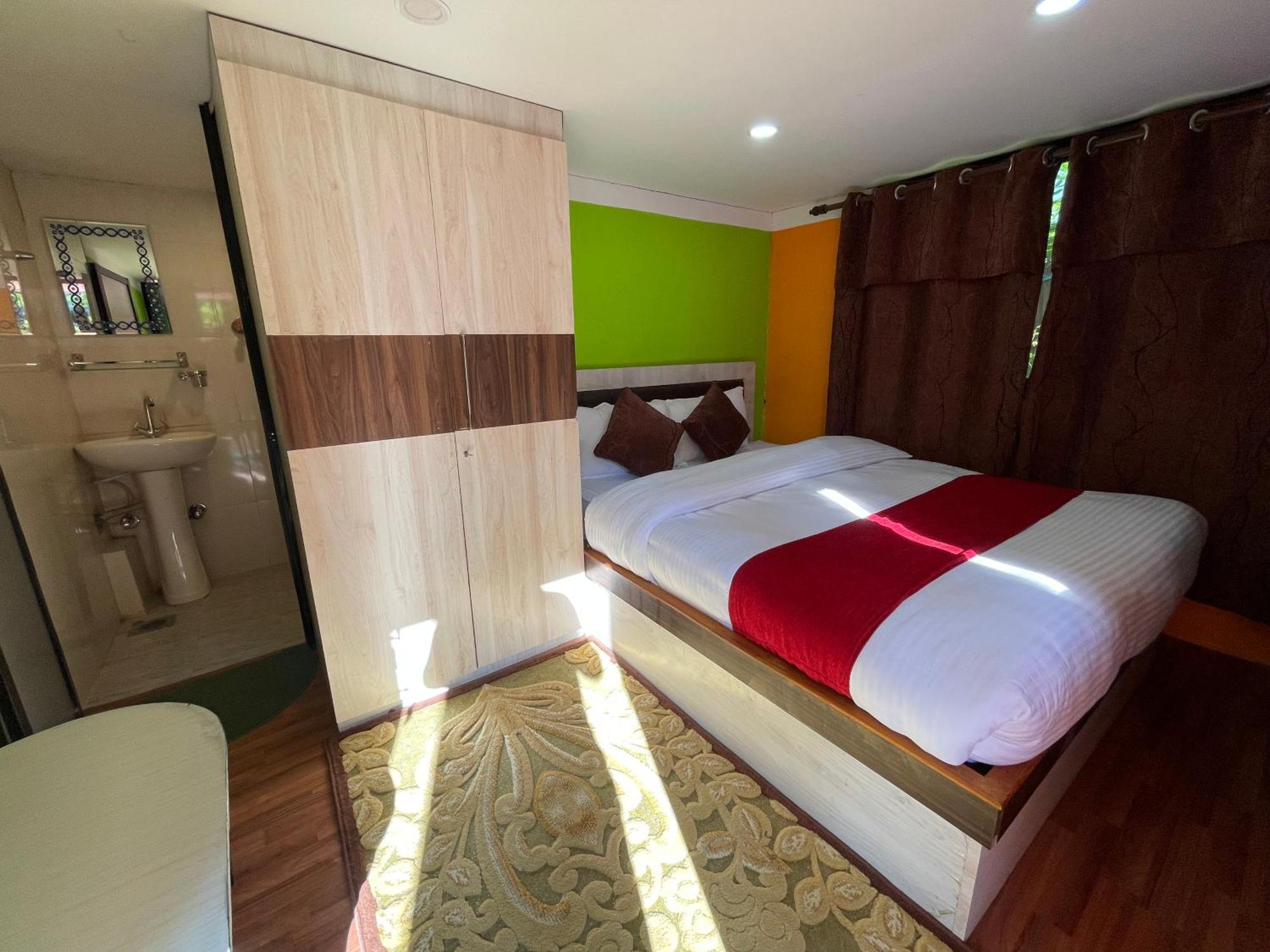 Chareli Resort Nagarkot Kültér fotó